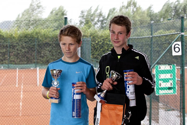 mU14kl.F-KennethJohn